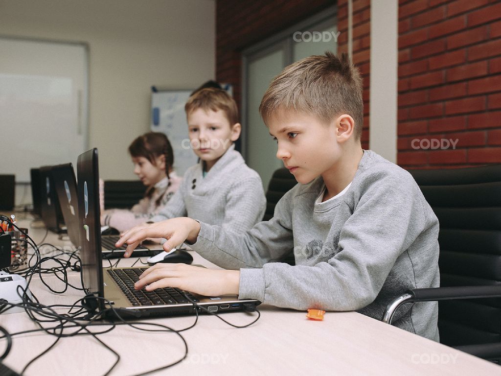 Школа программирования Coddy для детей от 4 до 15 лет