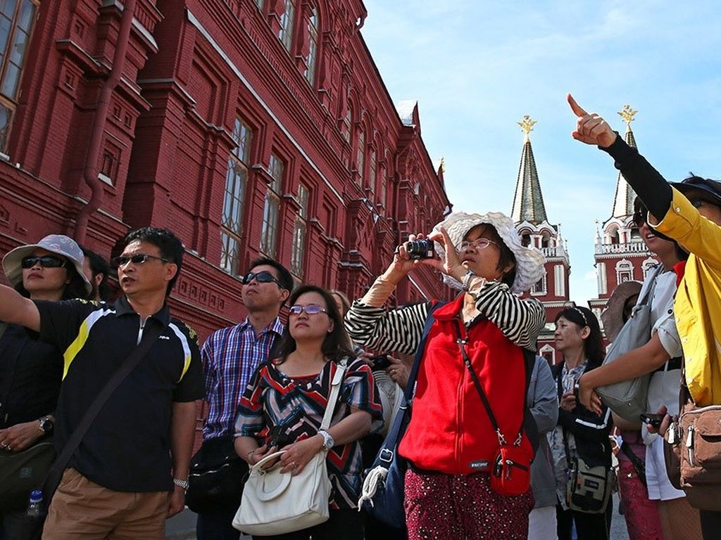 Как встречает Москва туристов