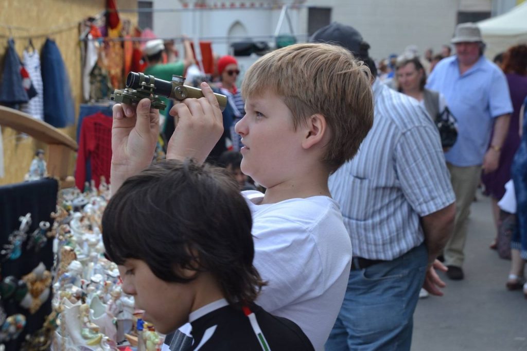 Детский базар на городском блошином рынке, выходные дни 28-29 июля 